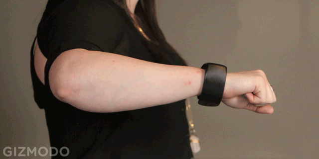 A Simple Wristband That Controls Every Gadget In Your House