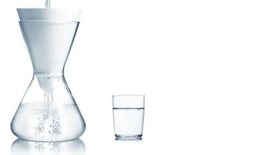 A Water Filter You Won’t Be Ashamed To Leave On The Dinner Table