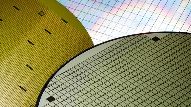 Carbon Nanotube Transistors That Will Save Moore’s Law Are Coming In 2020