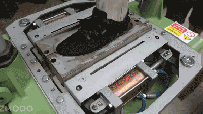 How 70-Year-Old Machines Make Chrome’s Tough, Cheap Sneakers