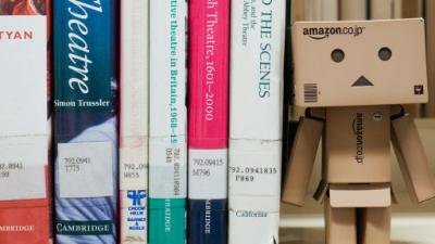 Amazon Is Baiting Hachette Authors With 100% Profits