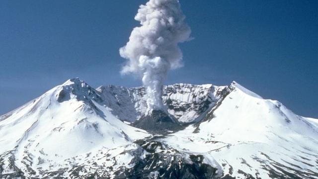Scientists Are Dropping Explosives All Over Mount St Helens On Purpose
