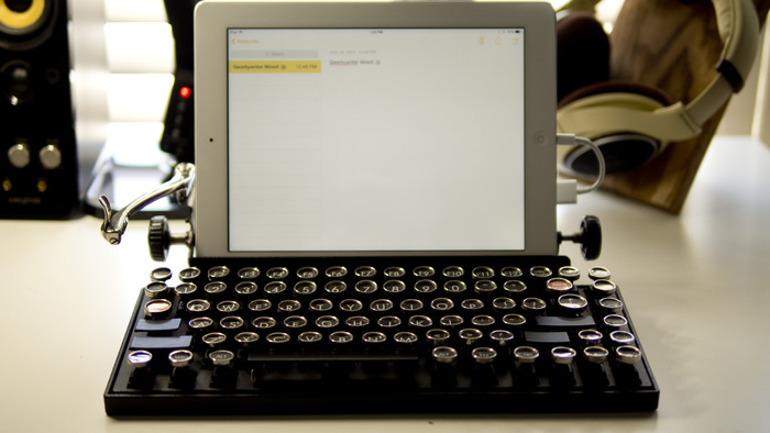 This Vintage Typewriter Is Actually A Keyboard For Your Tablet