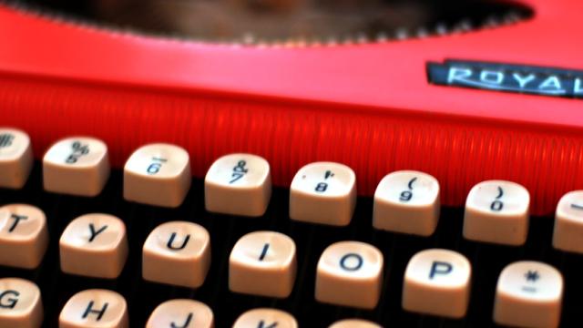 German Government Is Using Typewriters To Avoid The NSA’s Gaze