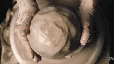 Watching Ceramics Masters Do Their Work Is Incredibly Soothing