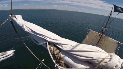 Cool Point Of View Video Shows How It Looks To Climb A Huge Ship Mast