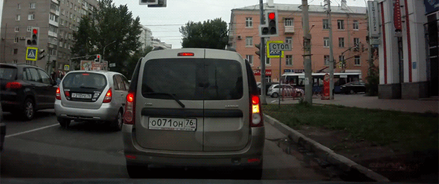 Three Different Accidents In 30 Seconds In One Intersection In Russia