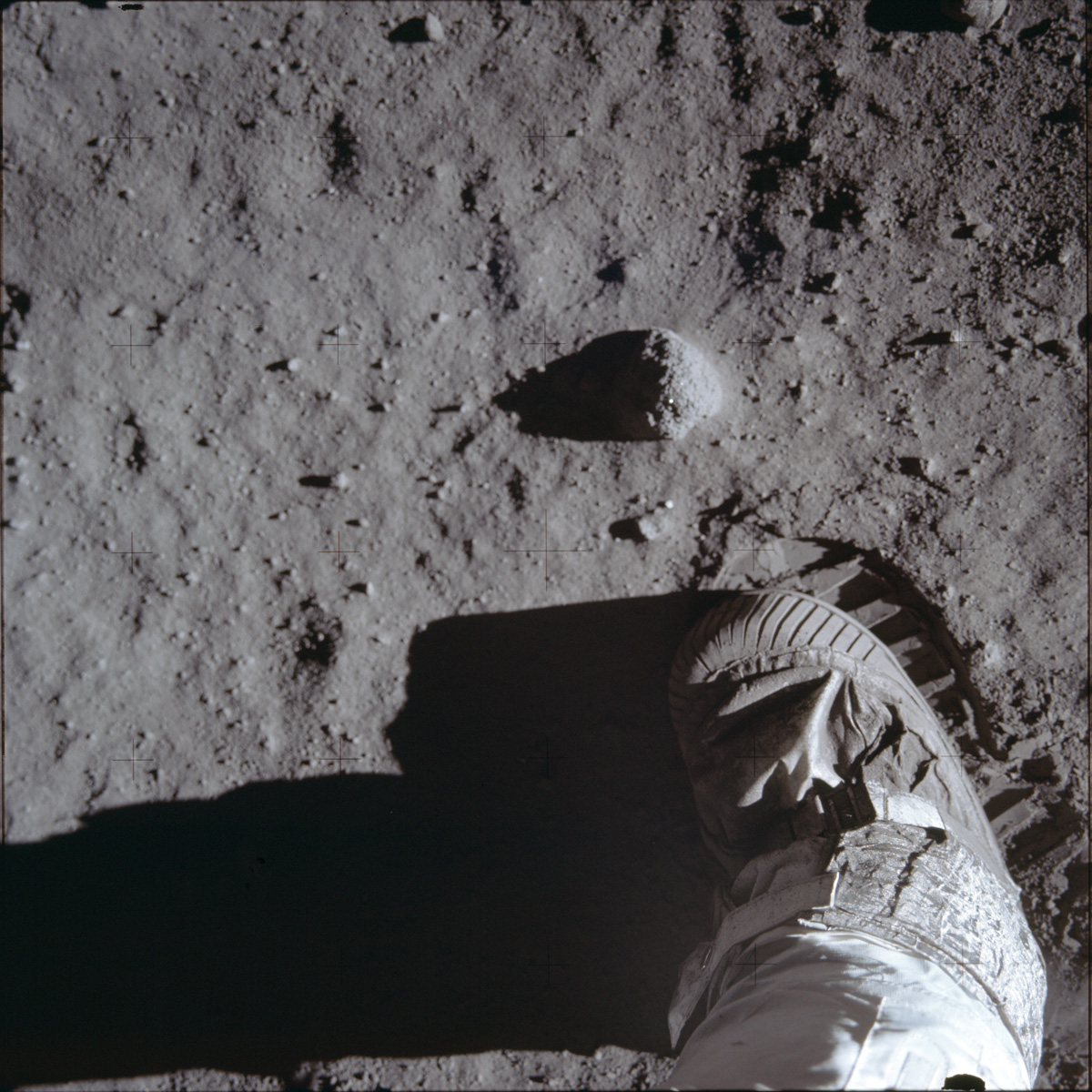 Rare Photos Reveal Fascinating Views Of The Apollo 11 Moon Landing