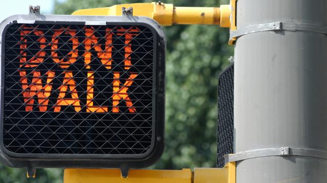 Why No One Bothers Putting Apostrophes In ‘Don’t Walk’ Signs