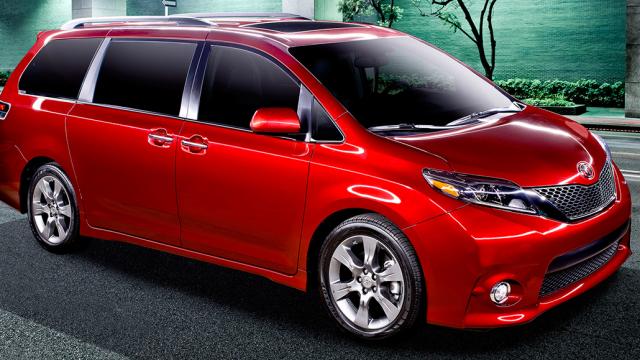 2015 Toyota People Mover Has A Mic That Shouts All The Way To The Back Seat