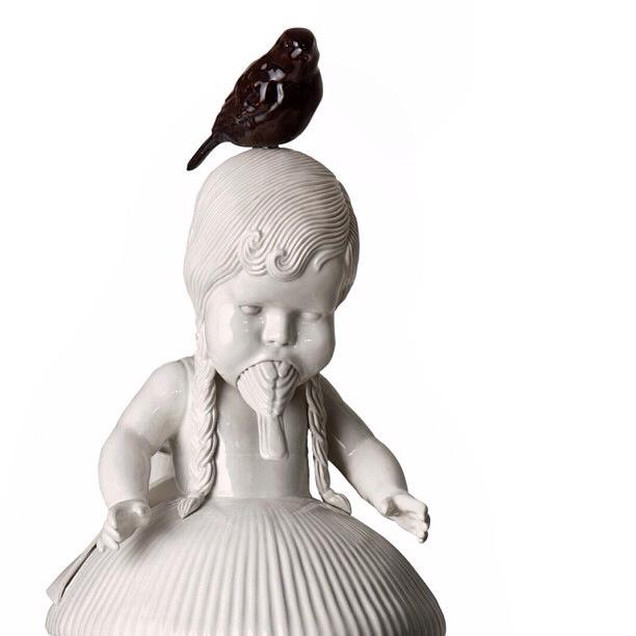 Nightmare Porcelain Figures For Evil Grandmas
