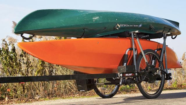 A Self-Powered Bike Trailer That Pulls All Of Its Own Weight