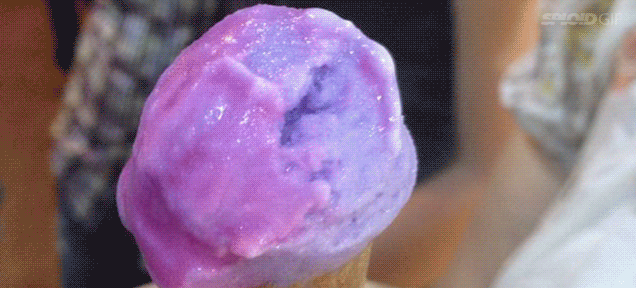 Scientist Invents Ice Cream That Changes Colour As You Lick It