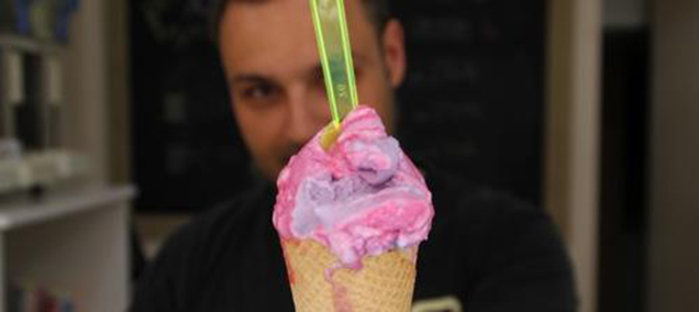 Scientist Invents Ice Cream That Changes Colour As You Lick It
