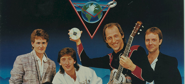 Dire Straits Sold Heaps Of CDs Because They Were Pimping The New Format