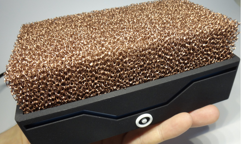 A Nest Of Copper Foam Lets This Tiny PC Run Silently Without Fans