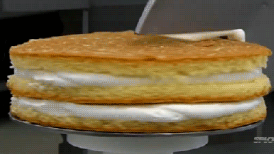 It’s Impossible Not To Crave Cake After Watching These Videos