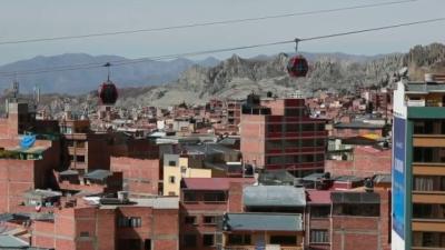 Watch How Bolivia Built The World’s Longest Urban Cable Car System