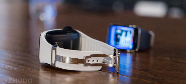 Samsung Gear S Hands On: A Tiny Phone That’s Still Big On Your Wrist