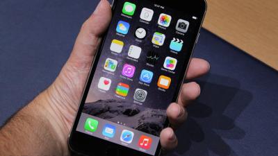 iPhone 6 Plus Hands-On: It’s So Big