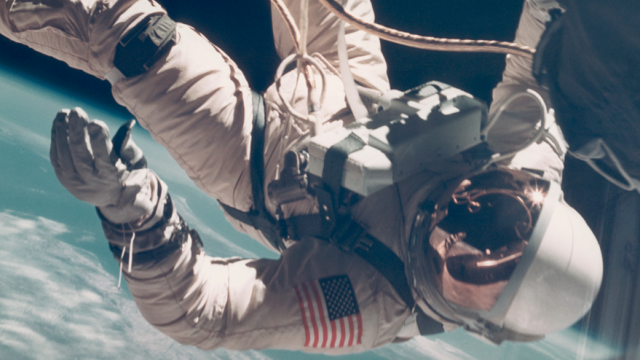 15 Rare Images From NASA’s First Decades Of Space Exploration