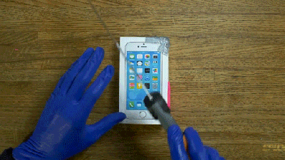 Blue Man Group’s iPhone 6 Unboxing Video Is Really Fun To Watch