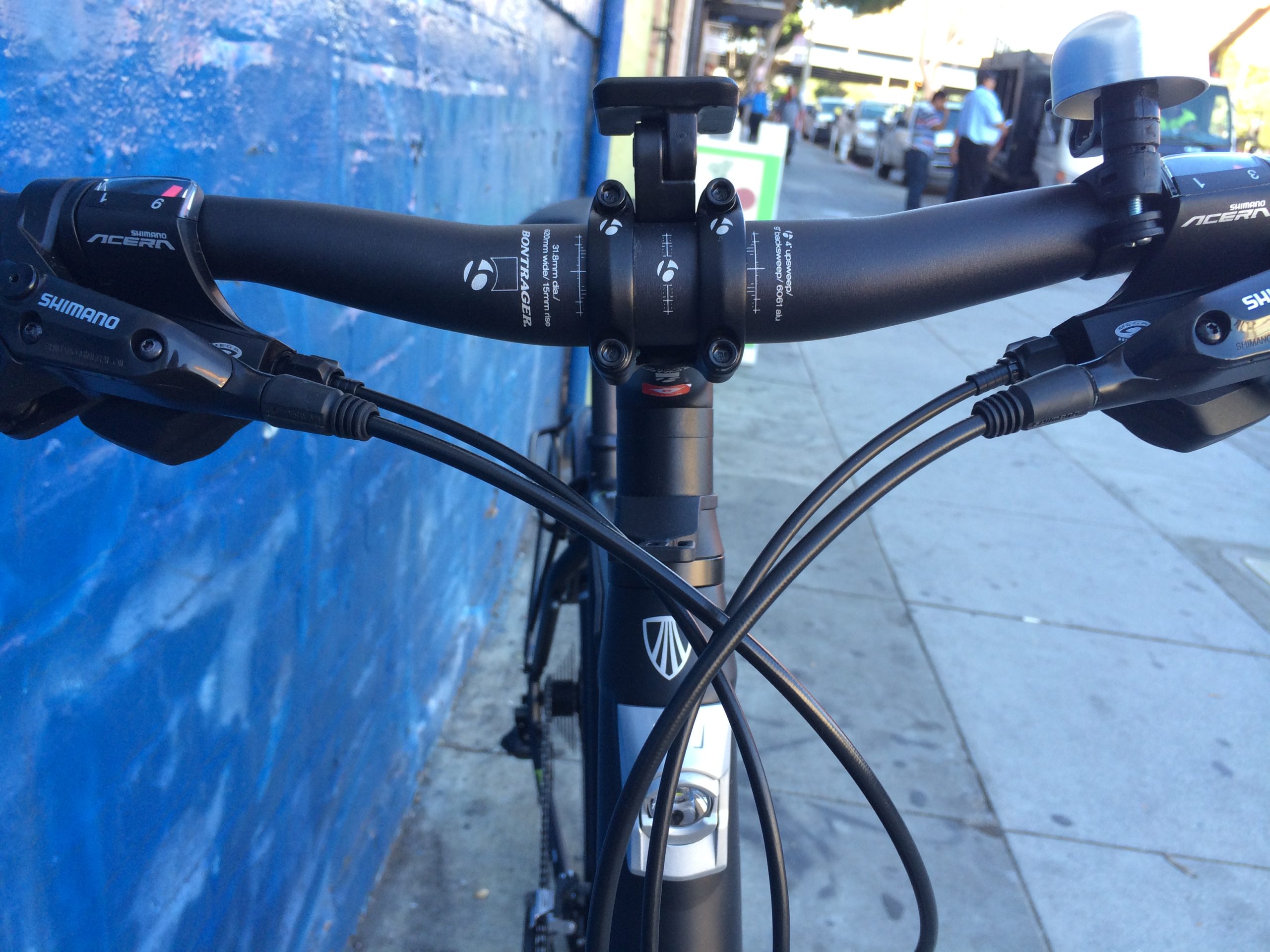 Trek Lync Review: Built-In Bike Lights Are Great, When They’re Charged