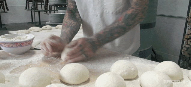 Watch A Master Pizza Maker Make Deliciously Perfect Pizza