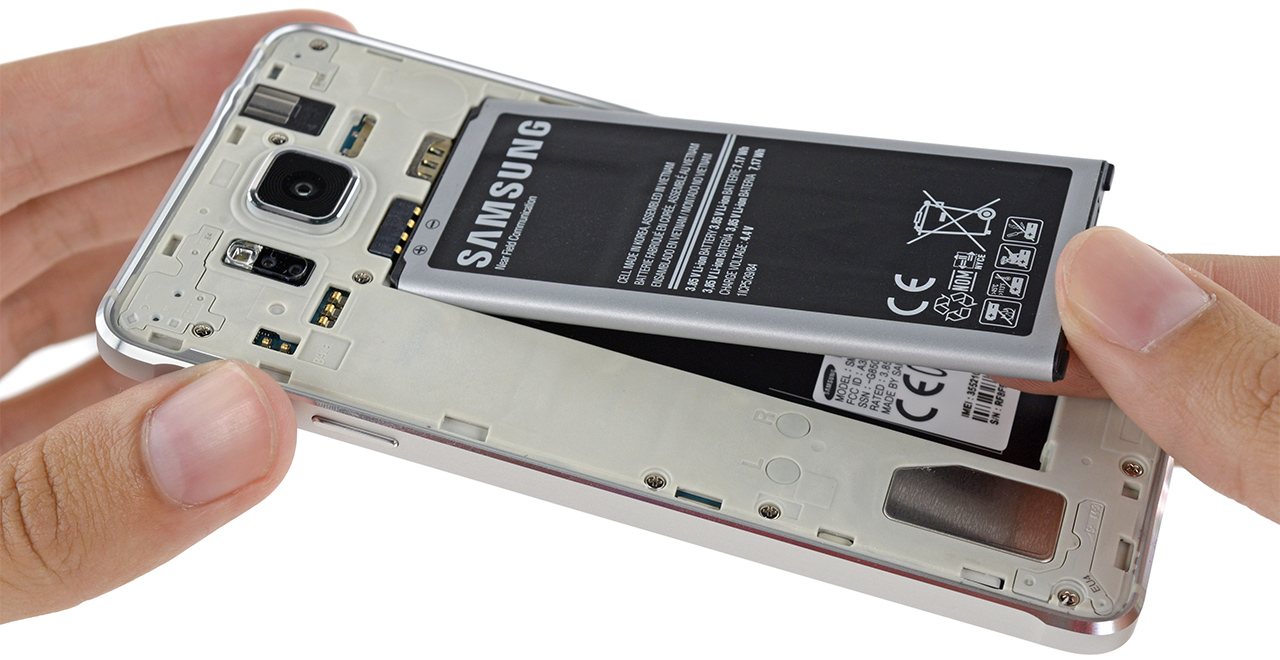 Samsung Galaxy Alpha Teardown: Lots Of Glue Makes For Tricky Repairs