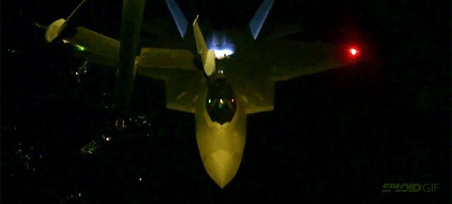 The Invisible F-22 Raptor Flying On Its Way To Bomb ISIS In Syria