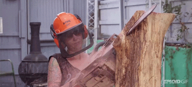 Chainsaw Artist Transforms A Log Into Groot From Guardians Of The Galaxy