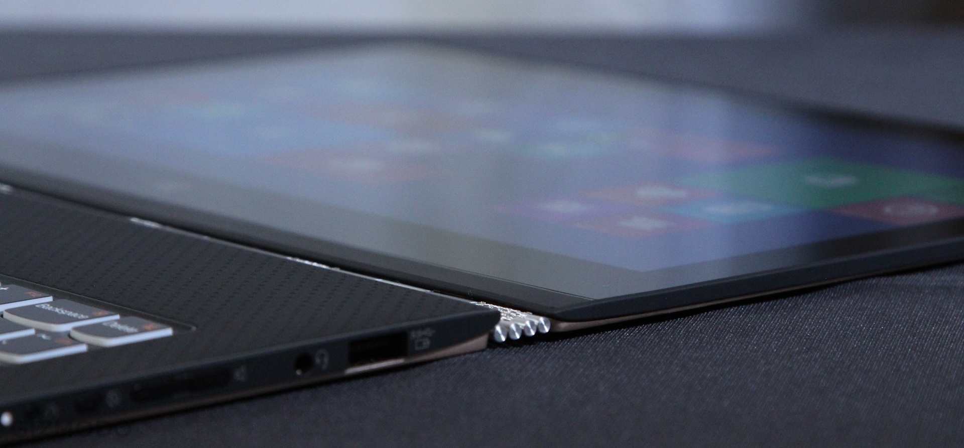 Lenovo Yoga 3 Pro Hands On: Yes, The Hinge Is A Giant Watch Band