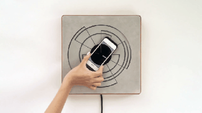This Inductive Charger Makes Powering Up Your iPhone Beautiful