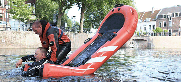 Tipping Rescue Raft Makes It Easier To Pull People From The Water
