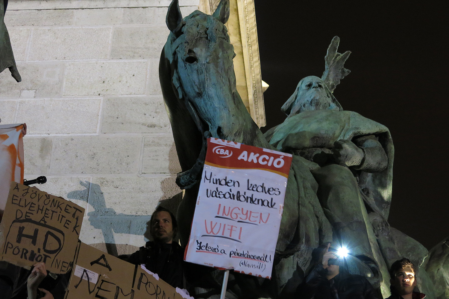 This Is How Hungarians Are Protesting Against Proposed Internet Tax
