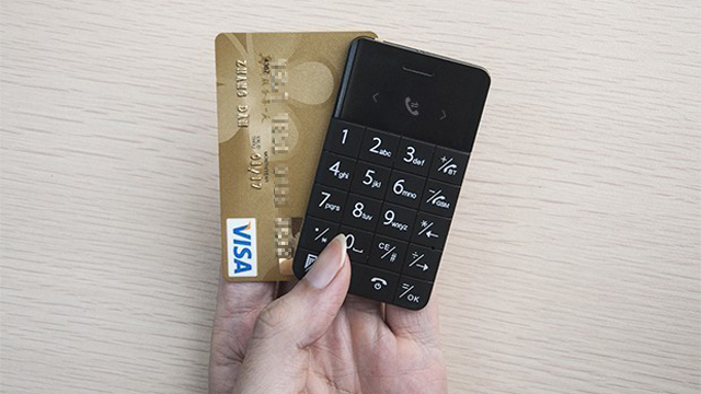 This Credit Card-Sized Mobile Phone Would Be The Ultimate Backup