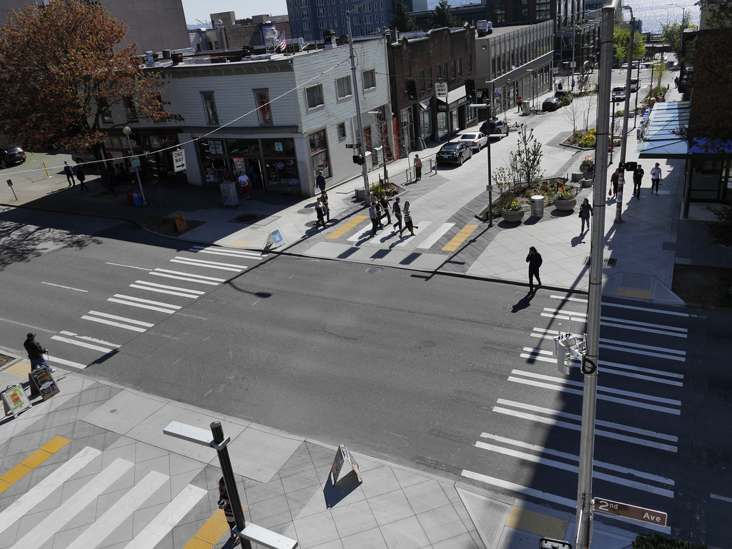 This Street Has No Lanes, Signals Or Signs — And It’s Safer For It