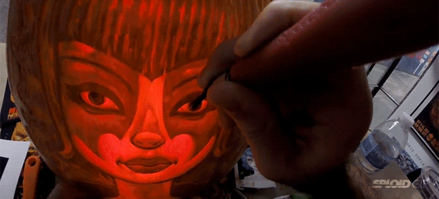How A Professional Artist Carves A Pumpkin