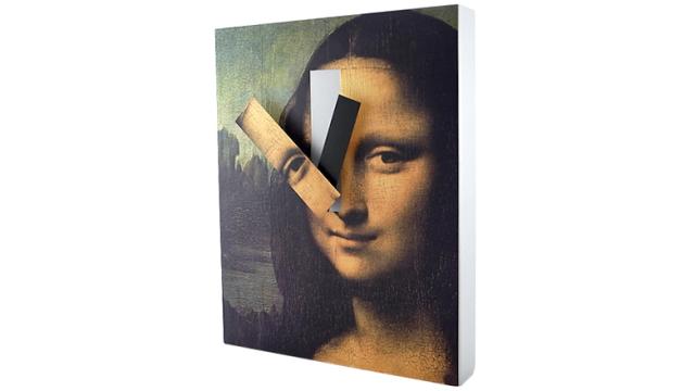 A Mona Lisa Wall Clock That Reconstructs The Masterpiece Over Time