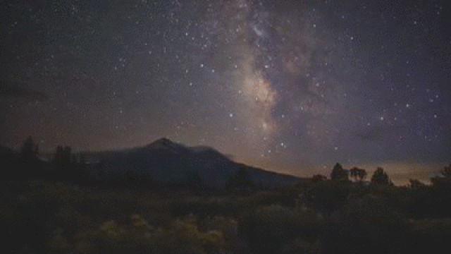 Learn How To Make Milky Way Time-Lapses In About 20 Minutes
