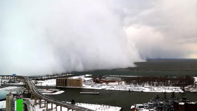 Impressive Timelapse Of The Snow Wall That Swallowed Buffalo, New York