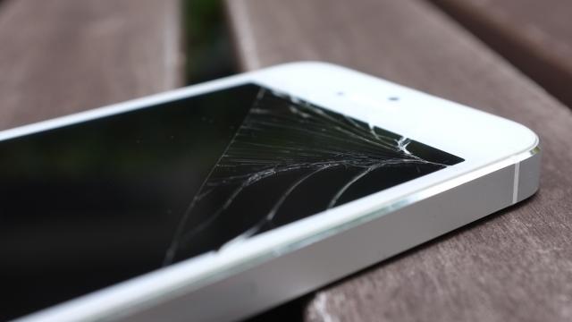 Apple Patents Method To Make iPhones Fall Like A Cat