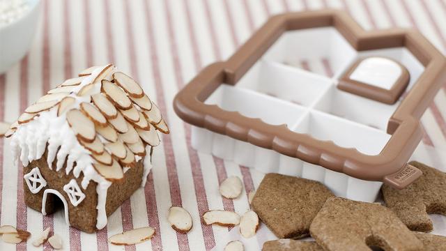 An All-in-One Biscuit Cutter That Makes Bite-Size Gingerbread Houses