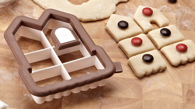 An All-in-One Biscuit Cutter That Makes Bite-Size Gingerbread Houses