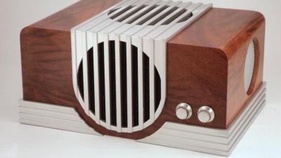 This Beautiful Vintage Radio Is Actually A Custom Gaming PC