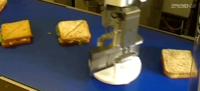 Magic Ultrasonic Cutting Machine Perfectly Slices Sandwiches In Half