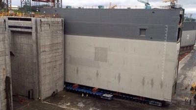 Awesome Photos Of The Panama Canal Lock Gates Being Installed