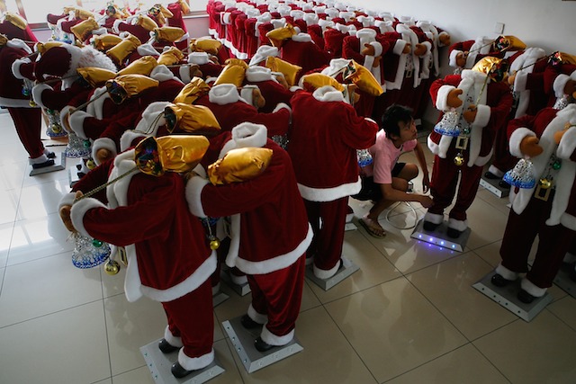 A Single Chinese Town Makes Most Of The World’s Christmas Decorations