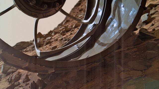 Curiosity Snaps Cool Closeup Photo Of Its Damaged Tyre