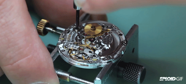 Watchmaker Takes Apart And Reassembles A Rolex In Hypnotizing Video